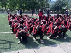  <strong>指导师生安不忘危</strong>